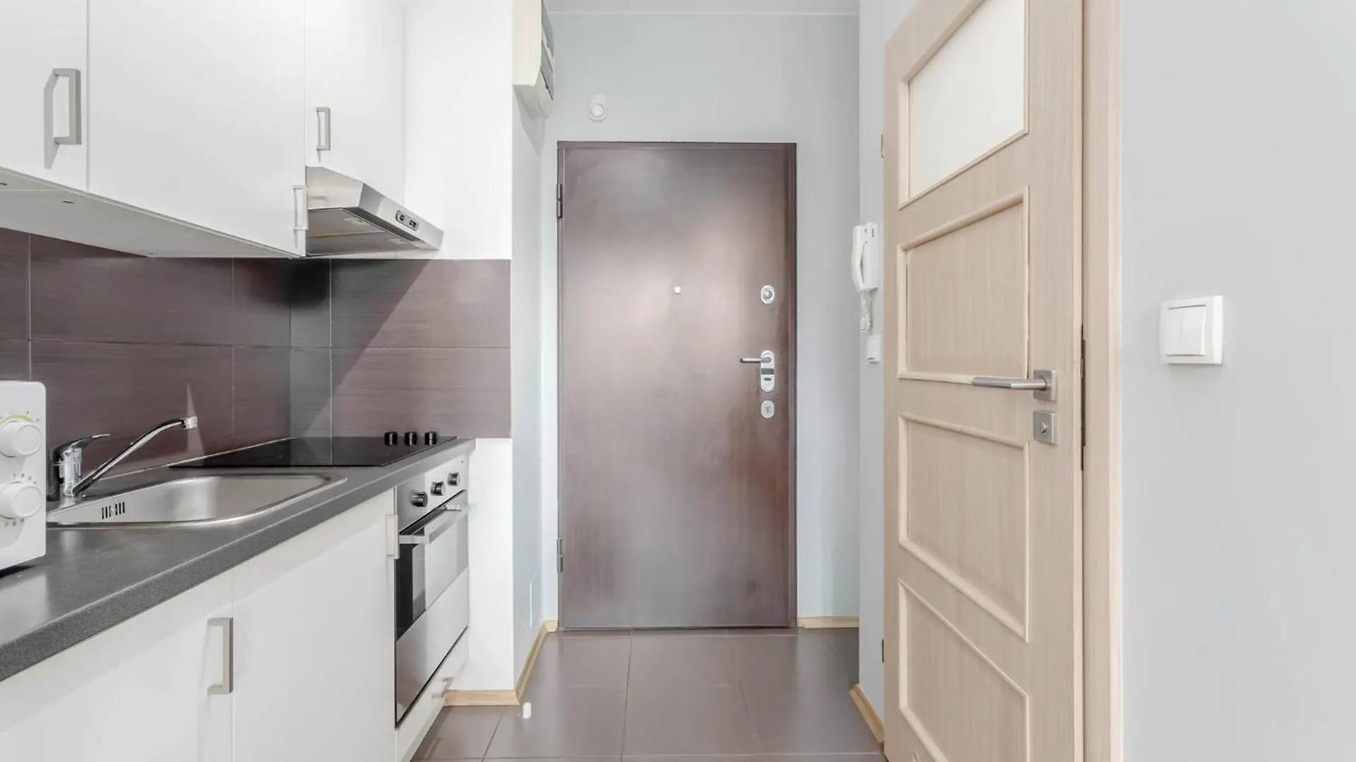 Chill Apartments Studio Warszawa 0*,  Polen